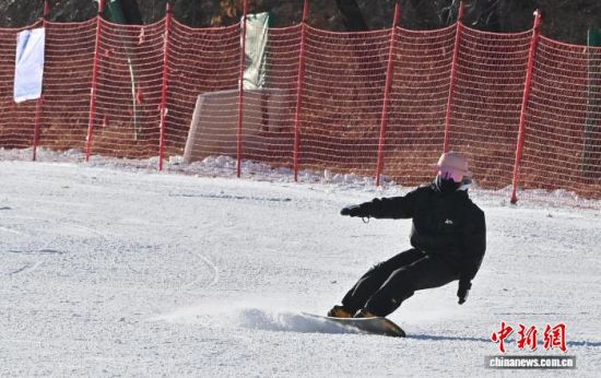 11��21�����L��ɏ��ɽ��ѩ���_��������ѩ�ۺ����w��������� �z